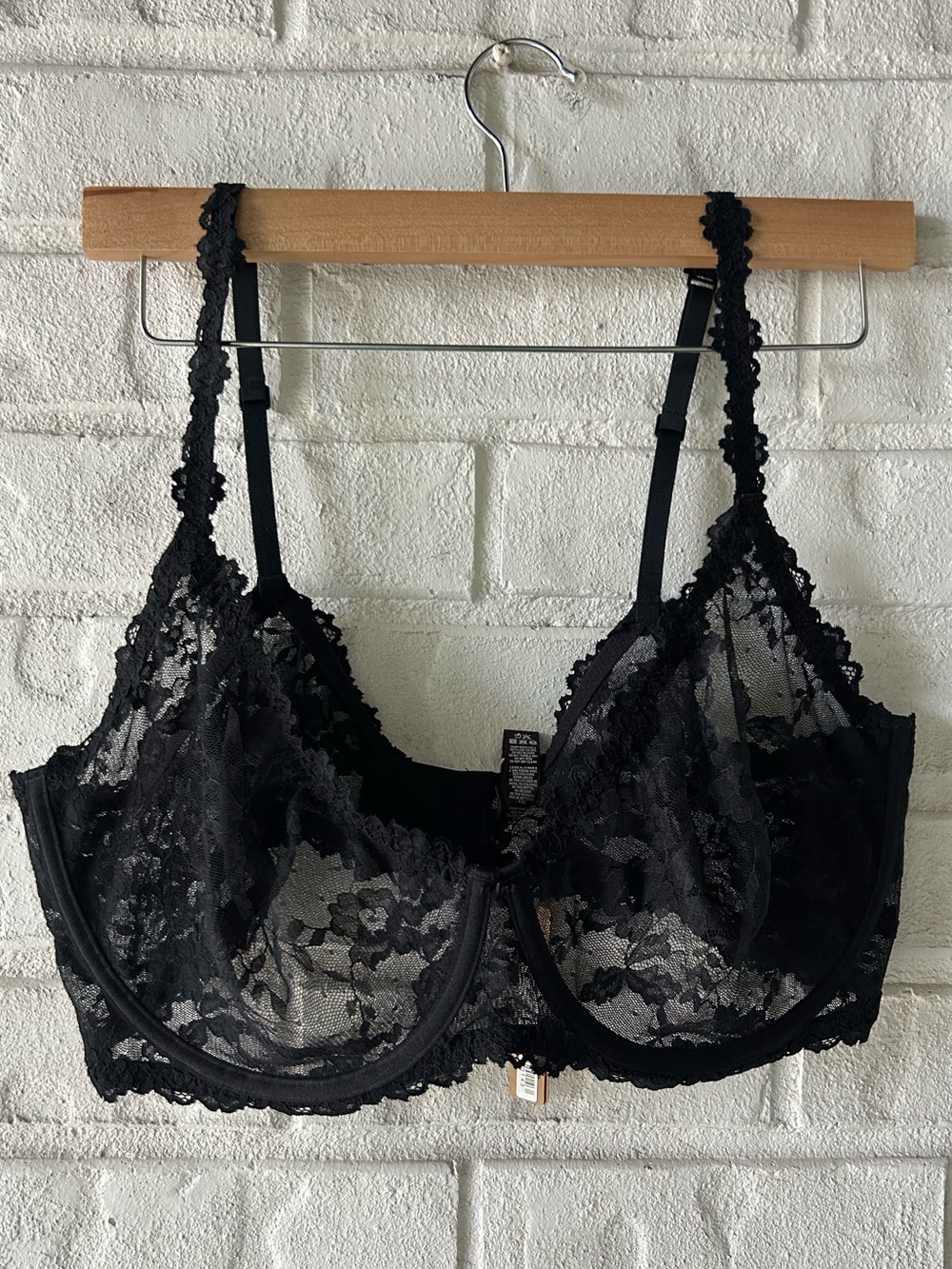 SKIMS LACE BRA NWT